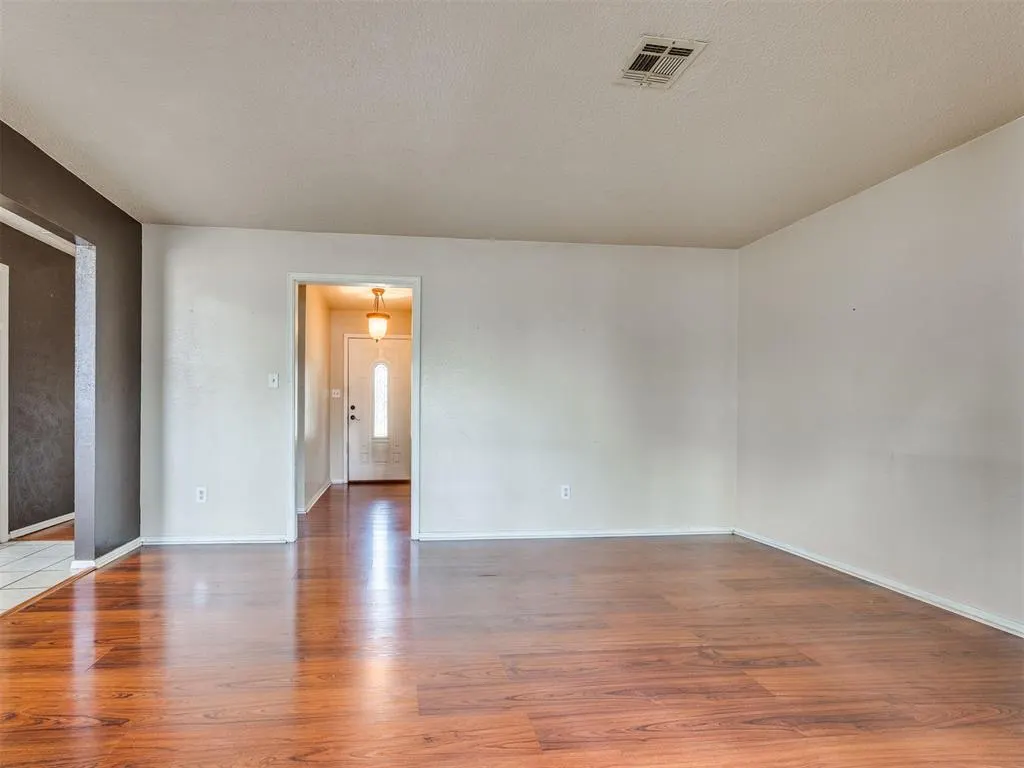 Photo 9 — 1453 SW 61st Street, Oklahoma City, OK 73159