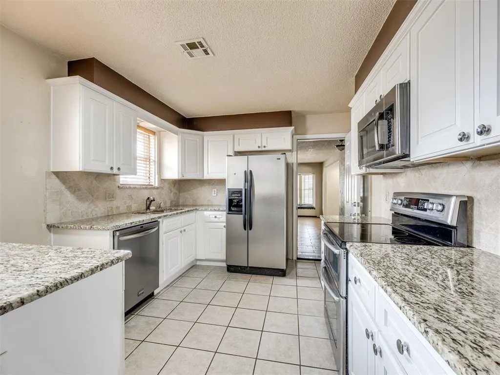 Photo 11 — 1453 SW 61st Street, Oklahoma City, OK 73159