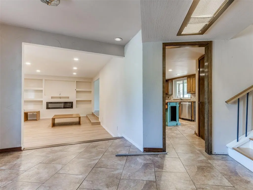 Photo 5 — 11124 Blue Stem Drive, Oklahoma City, OK 73162