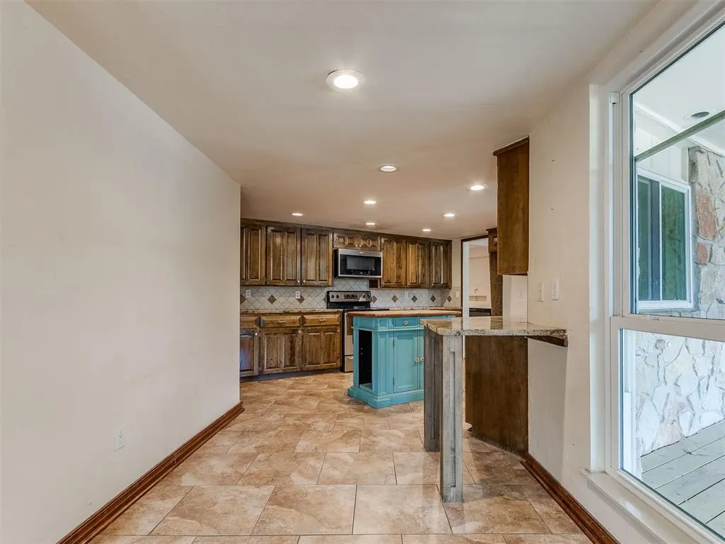 Photo 16 — 11124 Blue Stem Drive, Oklahoma City, OK 73162