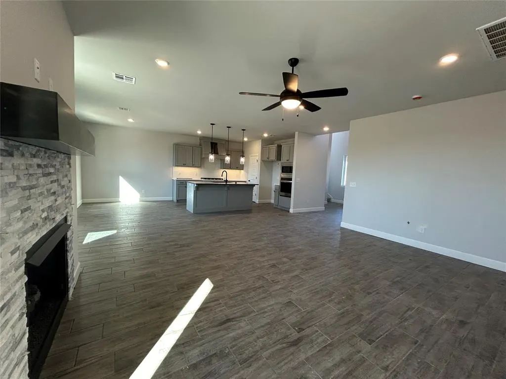 Photo 3 — 1313 Lighthorsemen Way, Choctaw, OK 73020