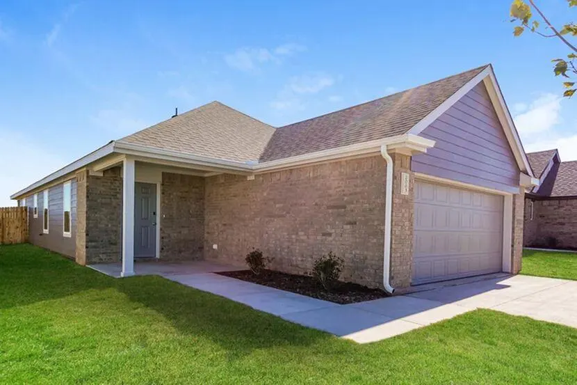 Photo 2 — 2003 Crimson Lake Boulevard, El Reno, OK 73036