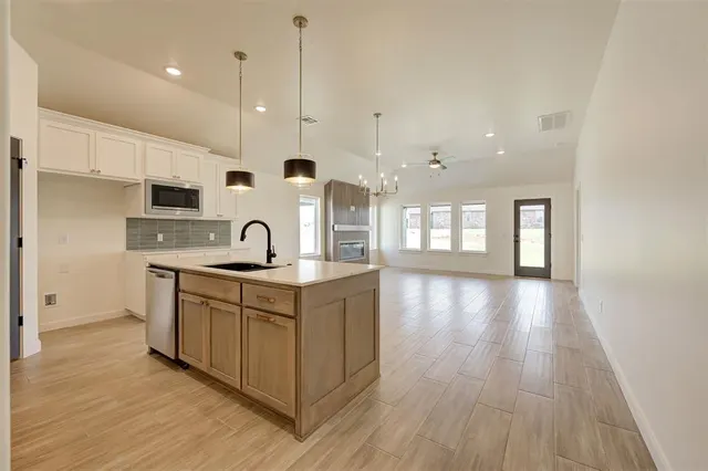 Photo 5 — 4124 Overlook Pass, Edmond, OK 73025