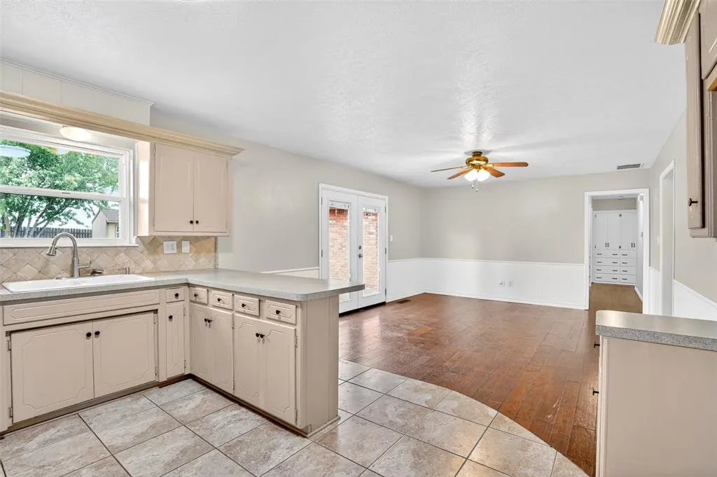 Photo 21 — 1905 Plymouth Lane, Oklahoma City, OK 73120