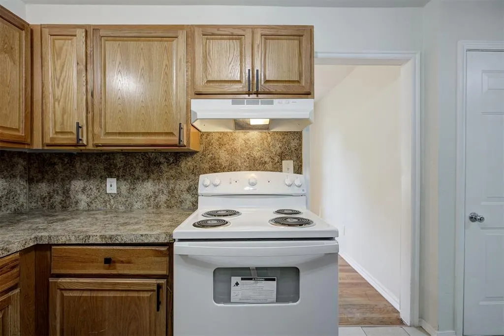Photo 9 — 1437 SW 36th Street, Oklahoma City, OK 73109