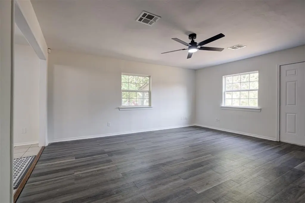 Photo 14 — 1437 SW 36th Street, Oklahoma City, OK 73109