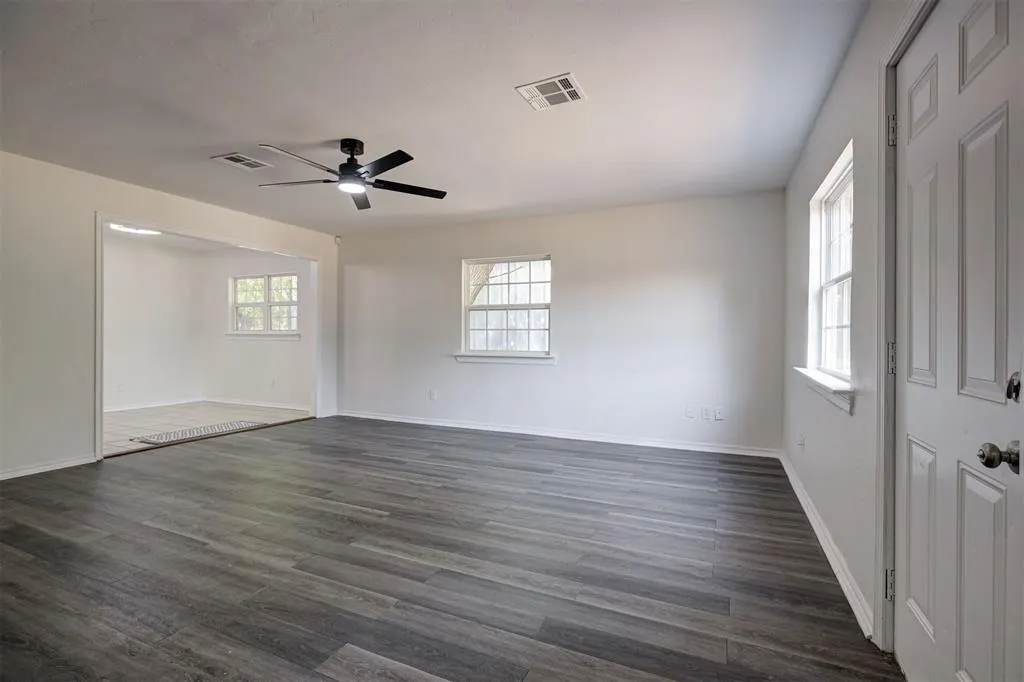 Photo 15 — 1437 SW 36th Street, Oklahoma City, OK 73109