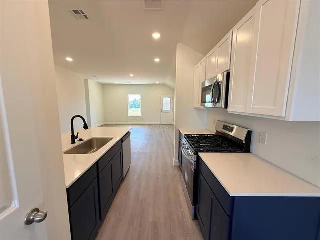 Photo 3 — 21228 SE 32nd Street, Harrah, OK 73045