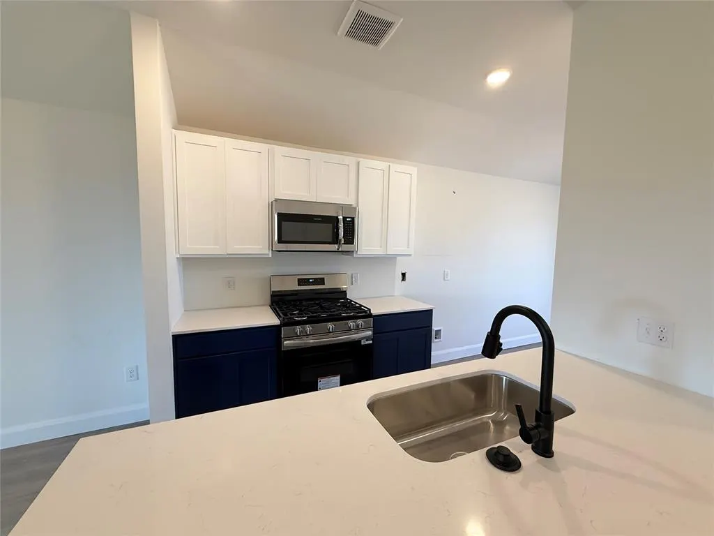 Photo 4 — 21228 SE 32nd Street, Harrah, OK 73045