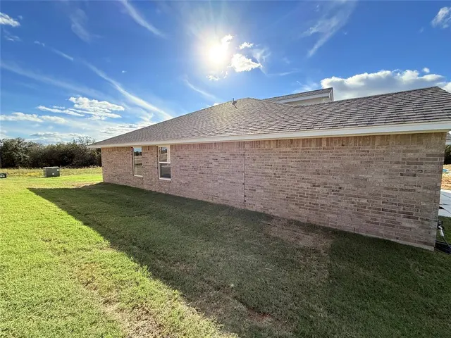 Photo 2 — 21228 SE 32nd Street, Harrah, OK 73045