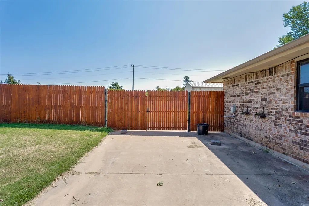 Photo 7 — 402 Ash Road, Choctaw, OK 73020