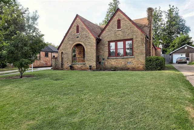 Photo 4 — 2128 NW 26th Street, Oklahoma City, OK 73107