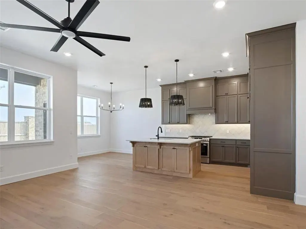 Photo 9 — 7917 NW 163rd Street, Edmond, OK 73013