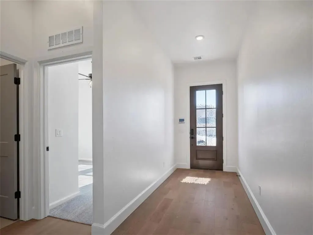 Photo 2 — 7913 NW 163rd Street, Edmond, OK 73013