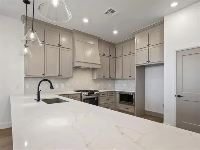Photo 6 — 7913 NW 163rd Street, Edmond, OK 73013