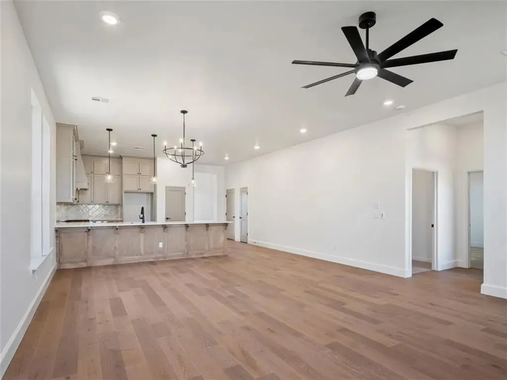 Photo 8 — 7913 NW 163rd Street, Edmond, OK 73013