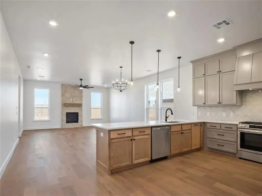 Photo 9 — 7913 NW 163rd Street, Edmond, OK 73013