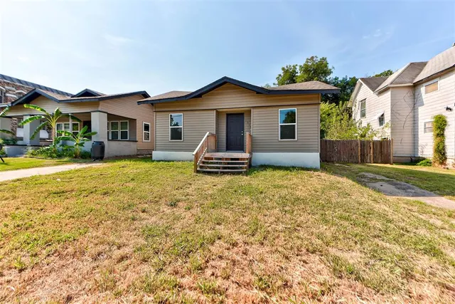 Photo 3 — 1015 E Main Street, Shawnee, OK 74801