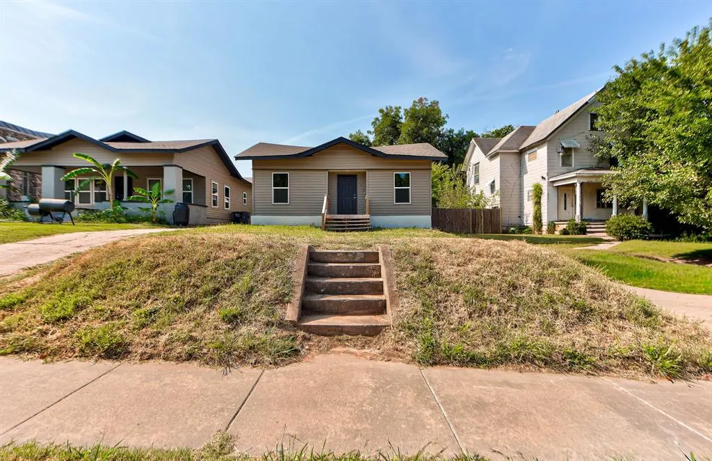 Photo 4 — 1015 E Main Street, Shawnee, OK 74801
