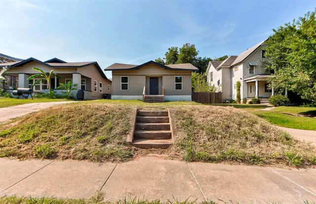 Photo 4 — 1015 E Main Street, Shawnee, OK 74801
