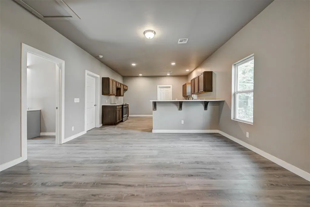 Photo 17 — 1015 E Main Street, Shawnee, OK 74801