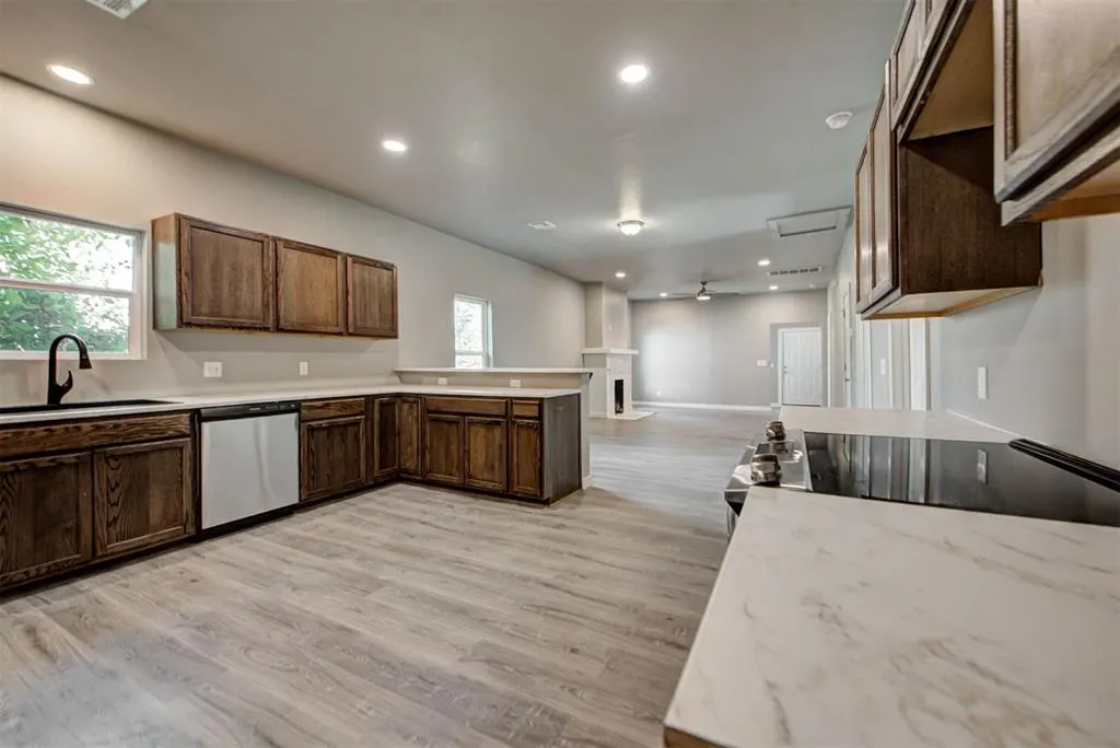 Photo 25 — 1015 E Main Street, Shawnee, OK 74801