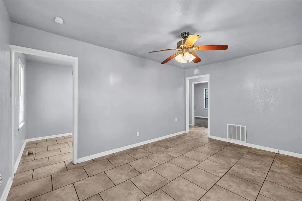 Photo 7 — 2036 NE Grand Boulevard, Oklahoma City, OK 73111