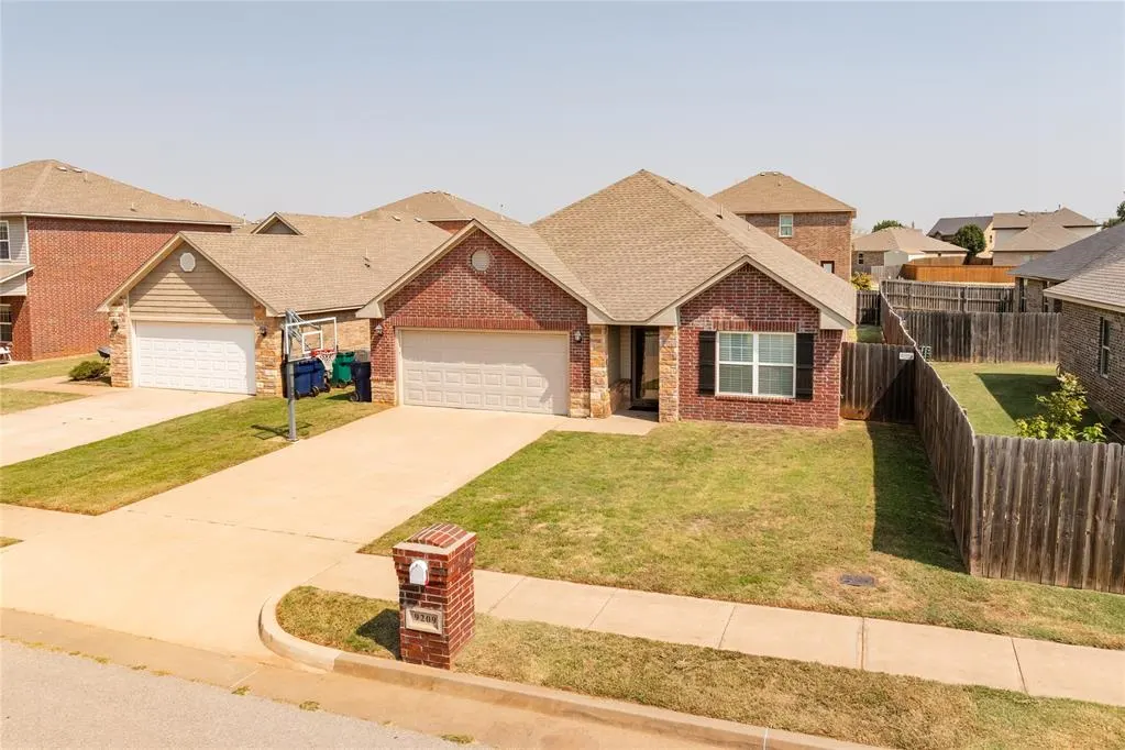 Front exterior — 9209 NW 71st Street, Yukon, OK 73099