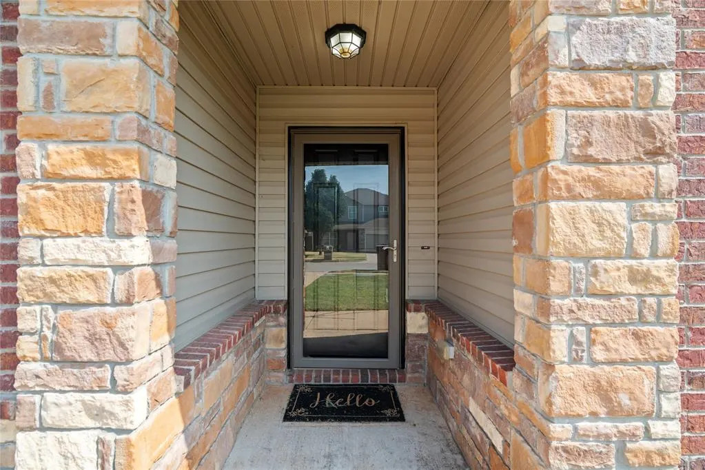 Photo 8 — 9209 NW 71st Street, Yukon, OK 73099