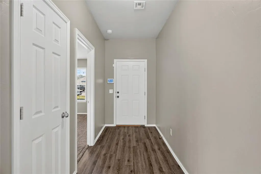 Photo 9 — 9209 NW 71st Street, Yukon, OK 73099