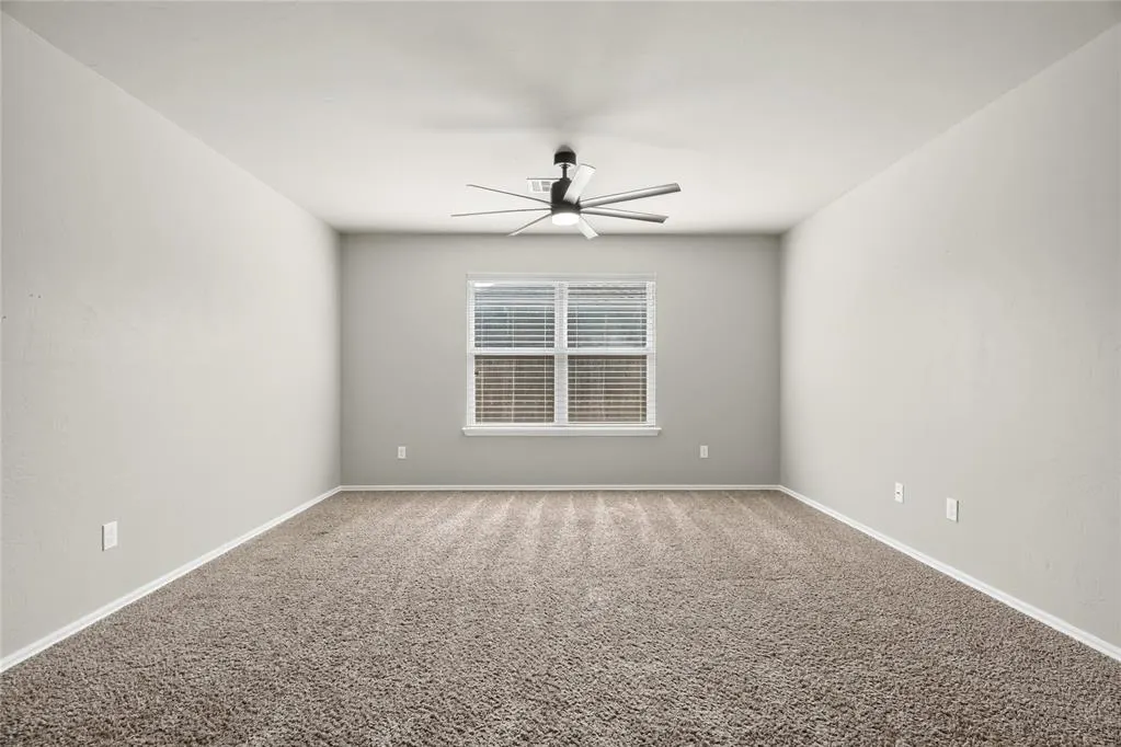 Photo 12 — 9209 NW 71st Street, Yukon, OK 73099