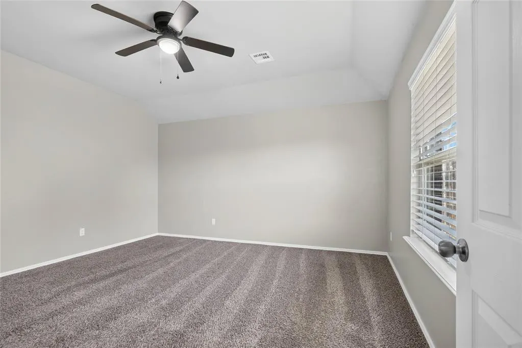 Photo 21 — 9209 NW 71st Street, Yukon, OK 73099