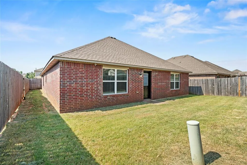 Photo 32 — 9209 NW 71st Street, Yukon, OK 73099