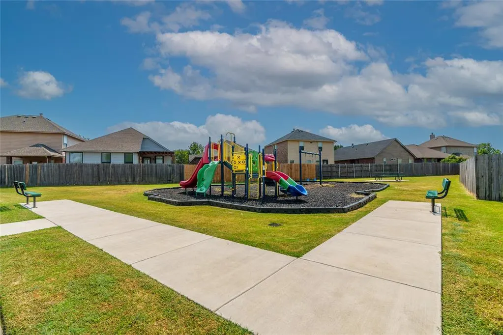 Photo 37 — 9209 NW 71st Street, Yukon, OK 73099