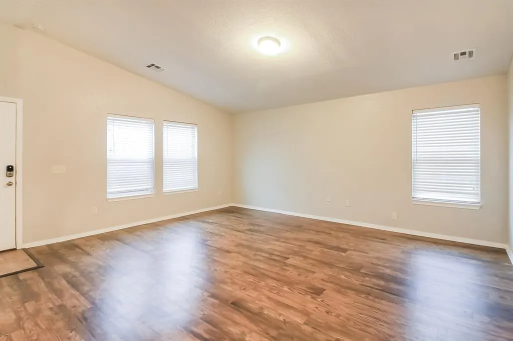 Photo 3 — 14913 Madder Drive, Edmond, OK 73013