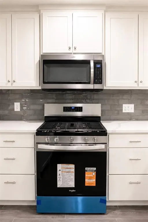 Photo 6 — 927 SW 2nd Street, Moore, OK 73160