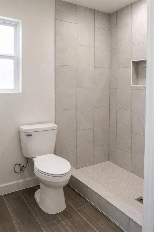 Photo 12 — 927 SW 2nd Street, Moore, OK 73160