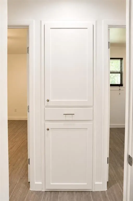 Photo 14 — 927 SW 2nd Street, Moore, OK 73160