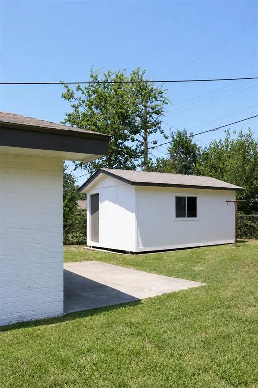 Photo 25 — 927 SW 2nd Street, Moore, OK 73160