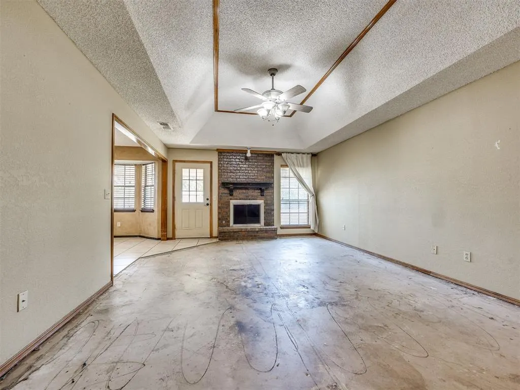 Photo 8 — 221 Cypress Drive, Oklahoma City, OK 73170