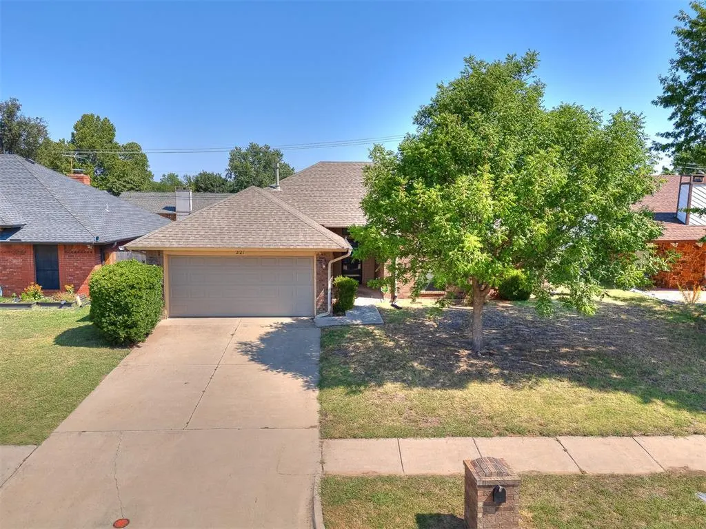 Photo 38 — 221 Cypress Drive, Oklahoma City, OK 73170