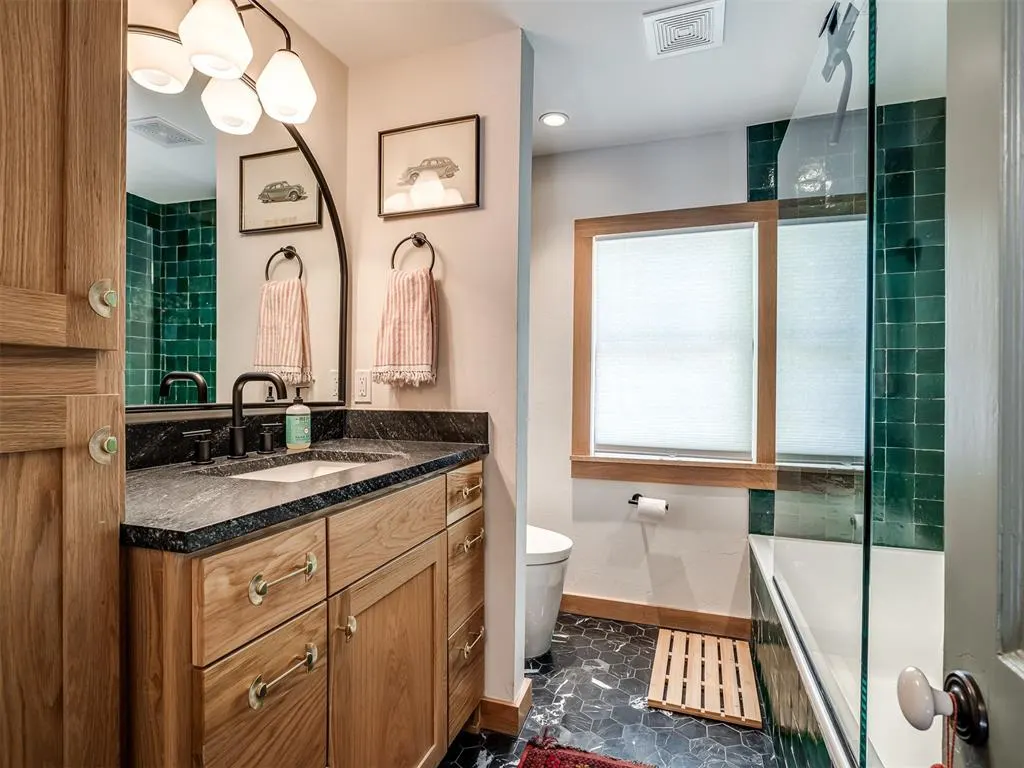 Photo 38 — 721 NE 15th Street, Oklahoma City, OK 73104