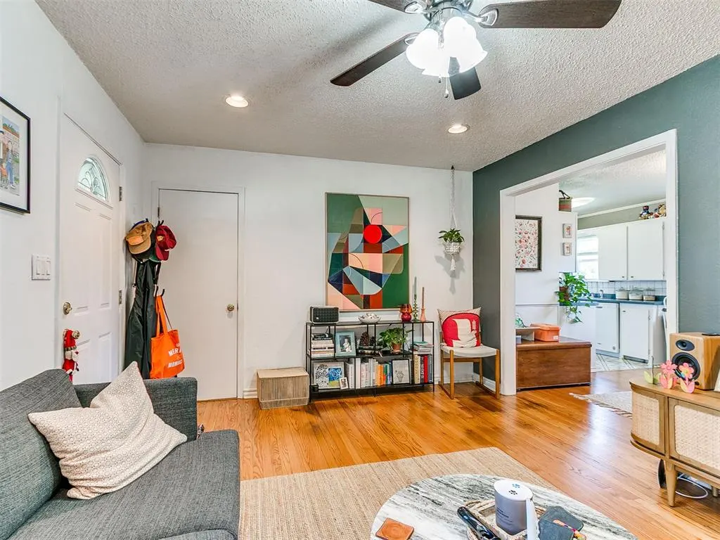 Photo 4 — 2105 Carlisle Road, Oklahoma City, OK 73120