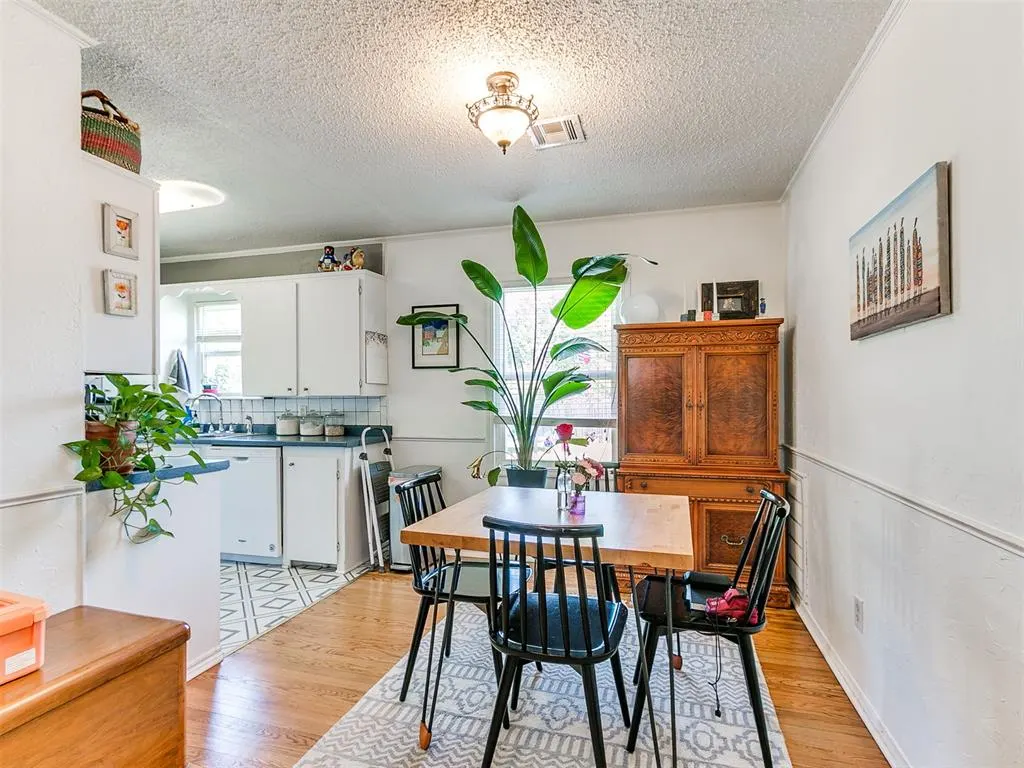 Photo 5 — 2105 Carlisle Road, Oklahoma City, OK 73120