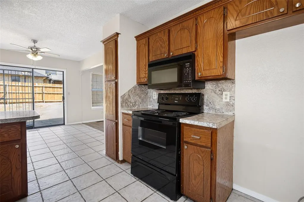 Photo 12 — 1217 NE 23rd Street, Oklahoma City, OK 73160