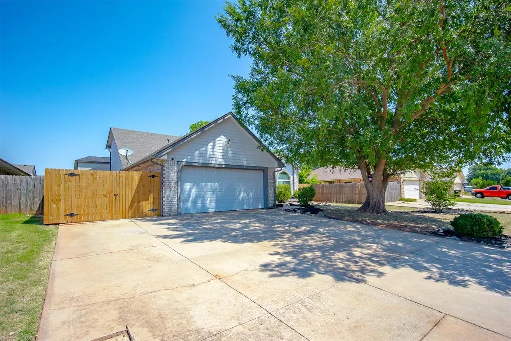 Photo 33 — 1217 NE 23rd Street, Oklahoma City, OK 73160