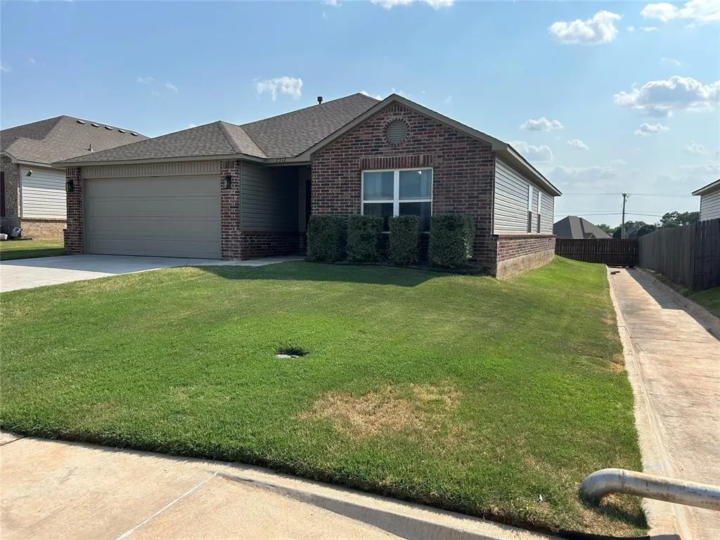Photo 2 — 1312 Marble Terrace, Noble, OK 73068