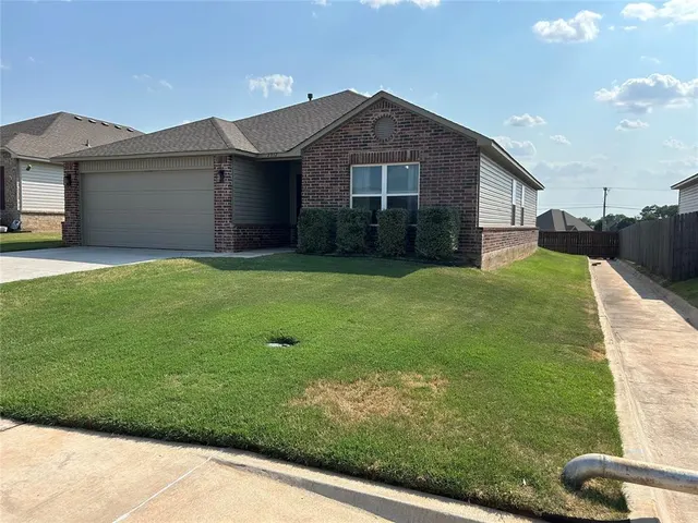 Photo 2 — 1312 Marble Terrace, Noble, OK 73068