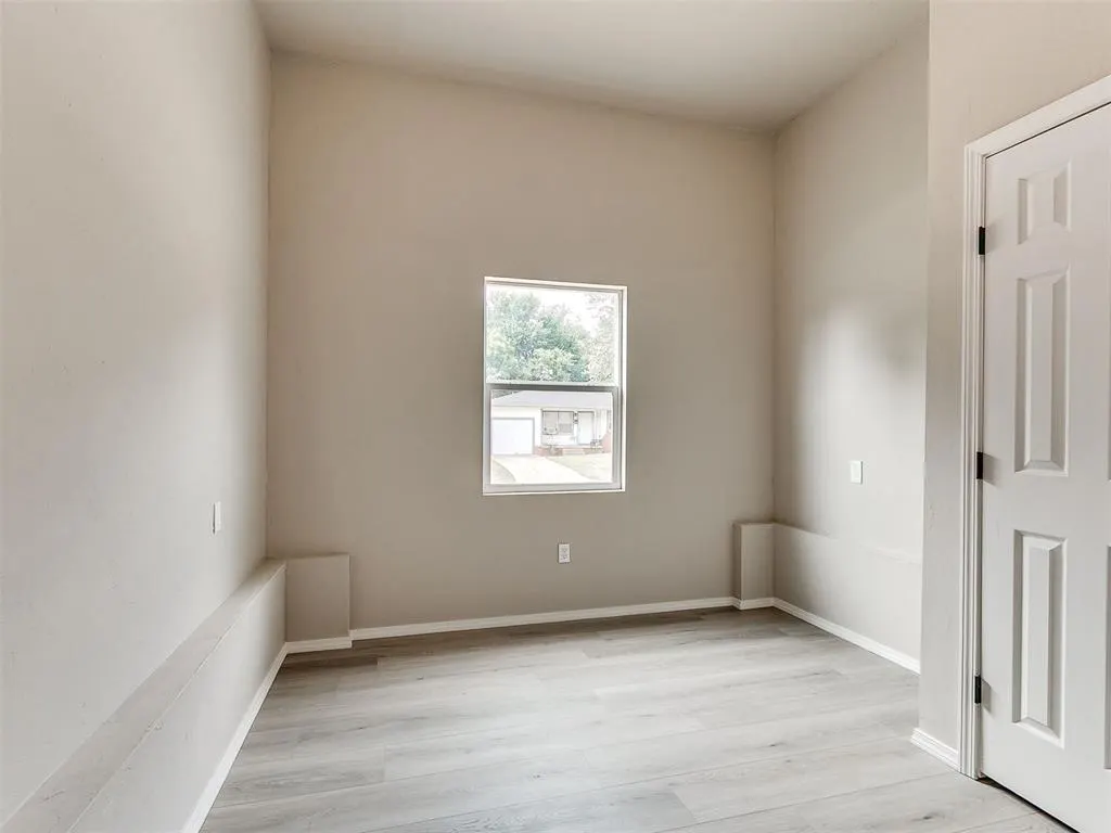 Photo 6 — 1100 Sycamore Drive, Oklahoma City, OK 73110
