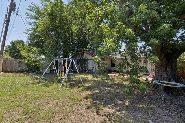 Photo 7 — 4221 NW 33rd Street, Oklahoma City, OK 73112
